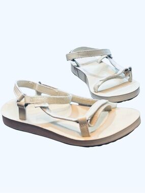 Teva Original Universal Leather Sandals Women's in Birch Size 5 Summer Vacation